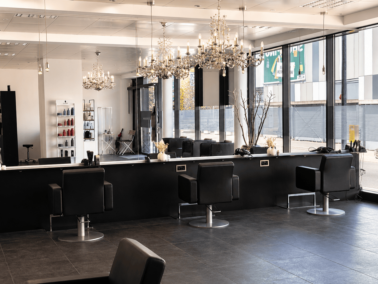 Empfangsbereich Coiffeur Glanz & Gloria Thun